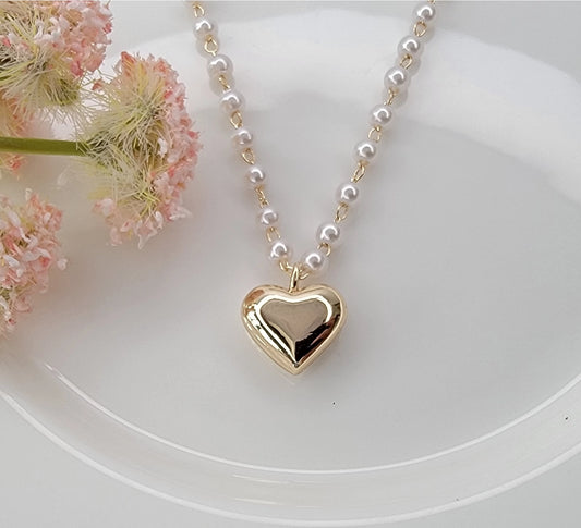 Bubble Heart Charm Pearl Necklace