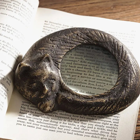 Cat Desk Magnifier
