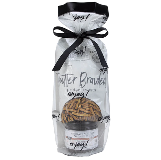 Giftset with Bacon Pepper Dip and Braided Butter Pretzels