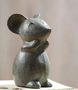 Thrifty mouse coin bank