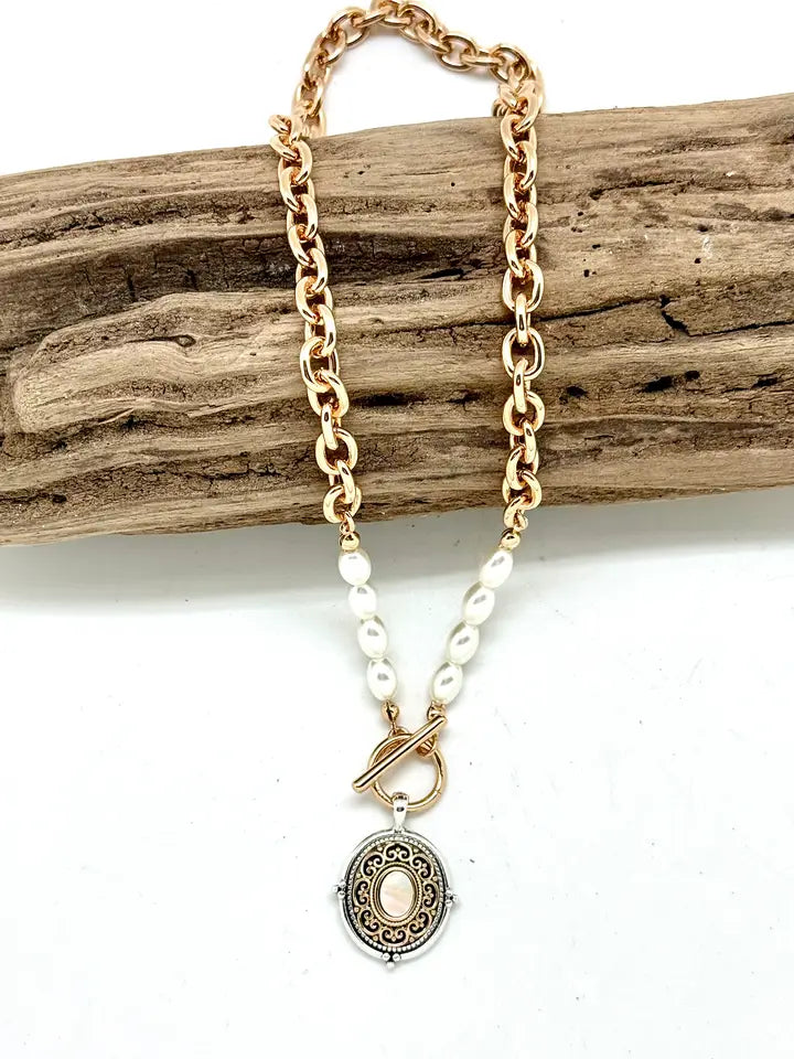Gold & pearl toggle necklace