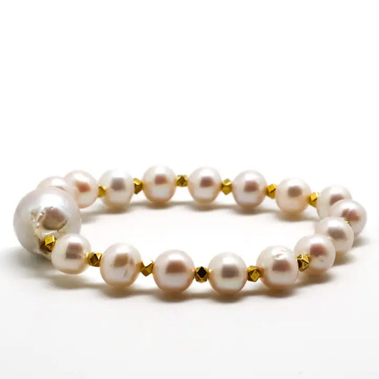 freshwater pearl bracelet w/ gold beads