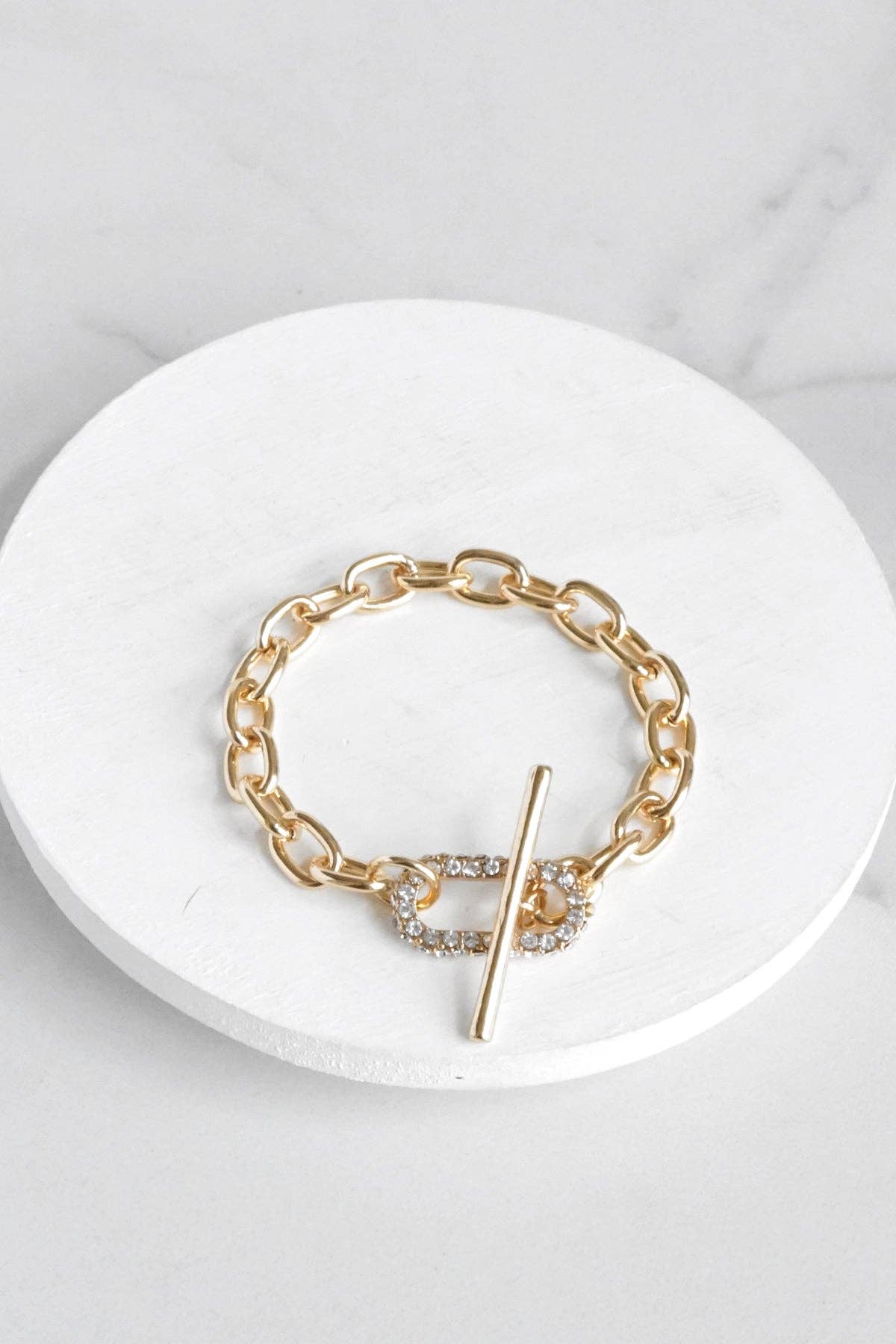 Pulsera de cadena en tono dorado con cierre de palanca pavé