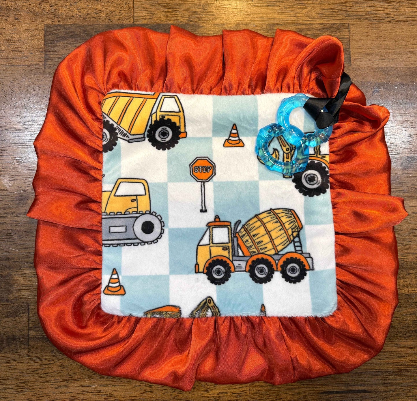Cuddle Couture - Checkered Construction