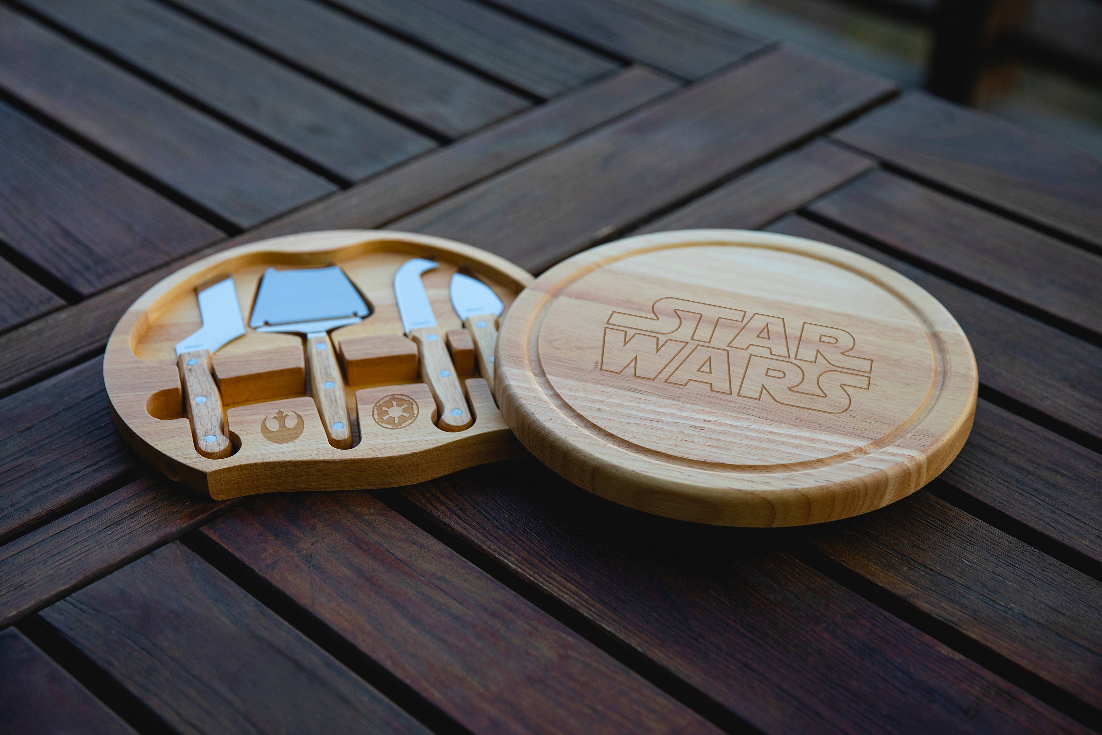Star Wars Cheese Cutting Board & Tools Charcuterie Set - Thumbnail 4