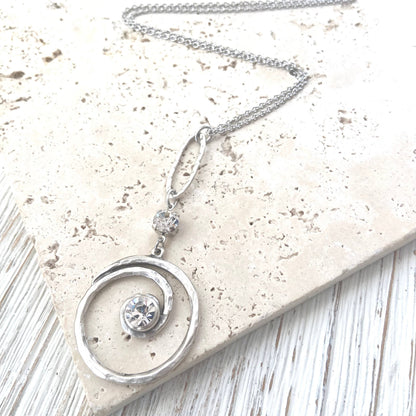 Crystal long necklace swirl clear