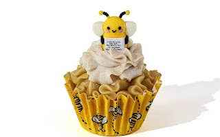Honey bee cupcake