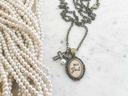 Ivy Barn Designs - Collar "Pero Dios". Joyería inspiradora para tienda cristiana.