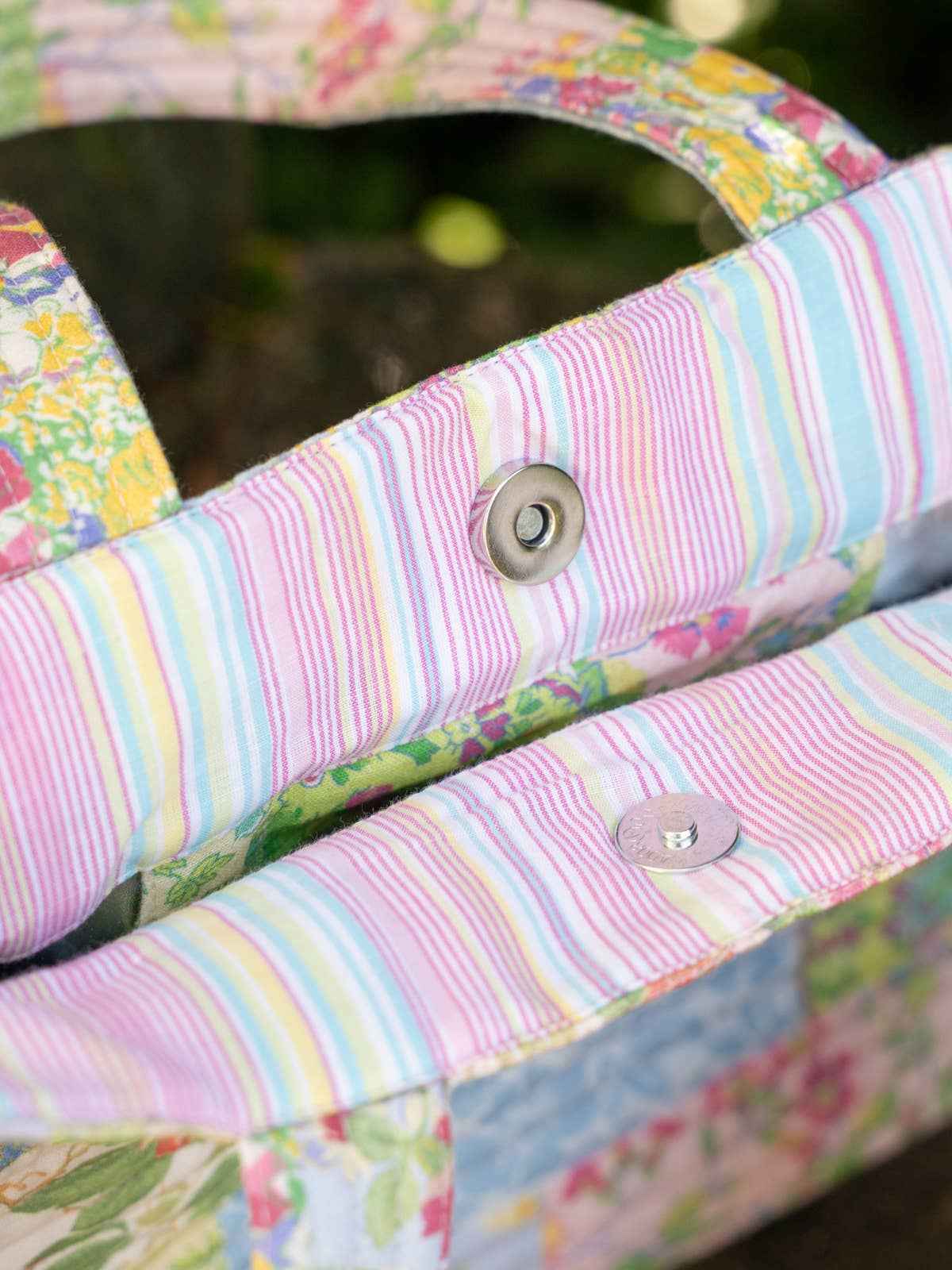 Garden Collage Lunch Bag - Pastel