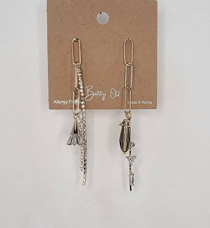 PENDIENTES COLGANTES HECHOS A MANO.