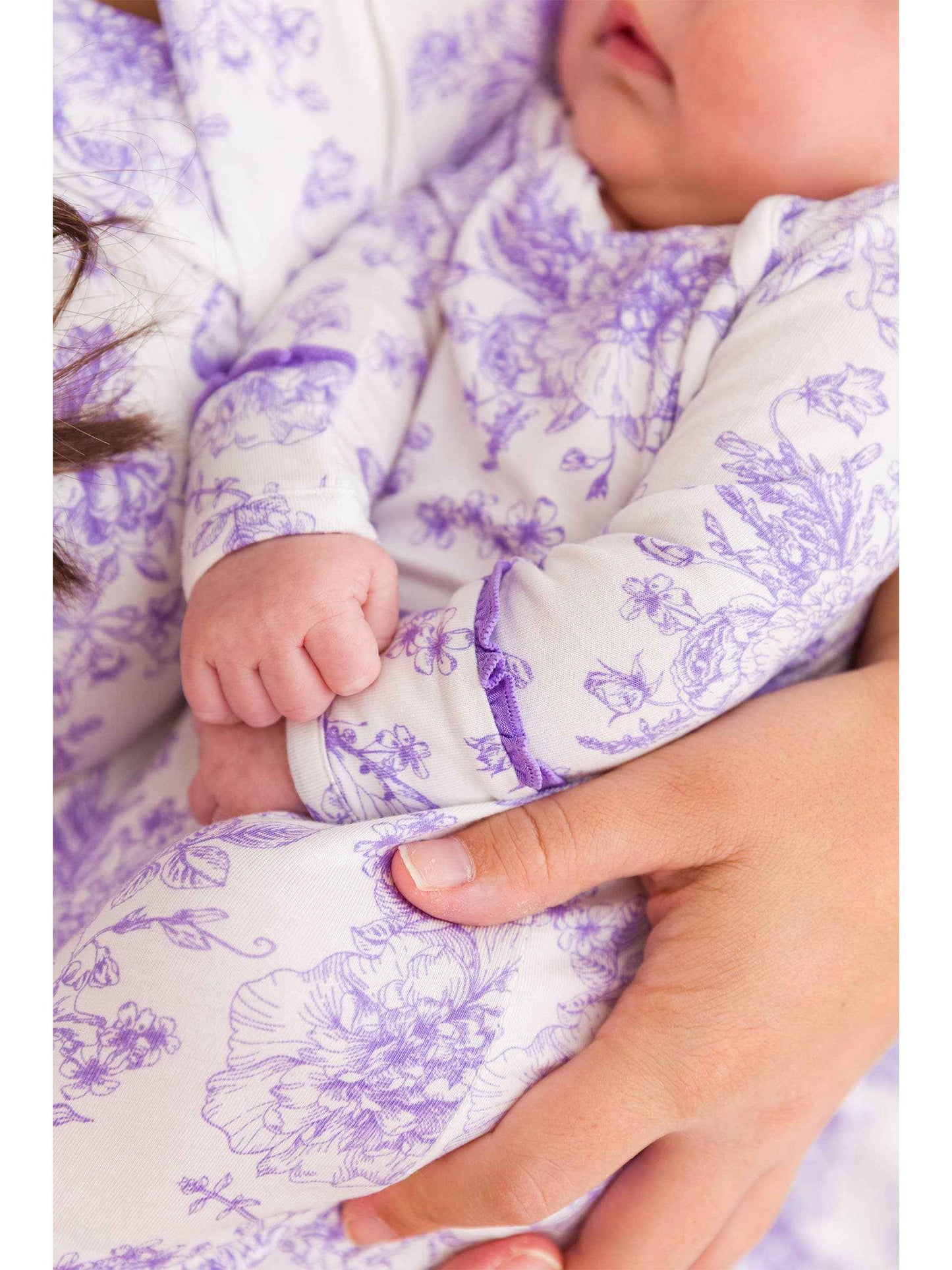 SoftSnooze™ Baby Girls Bamboo Viscose Wisteria Purple Butterfly Garden Toile Ruffle Knotted Sleep Gown & Bow Hat Set: Purple / Newborn-3m