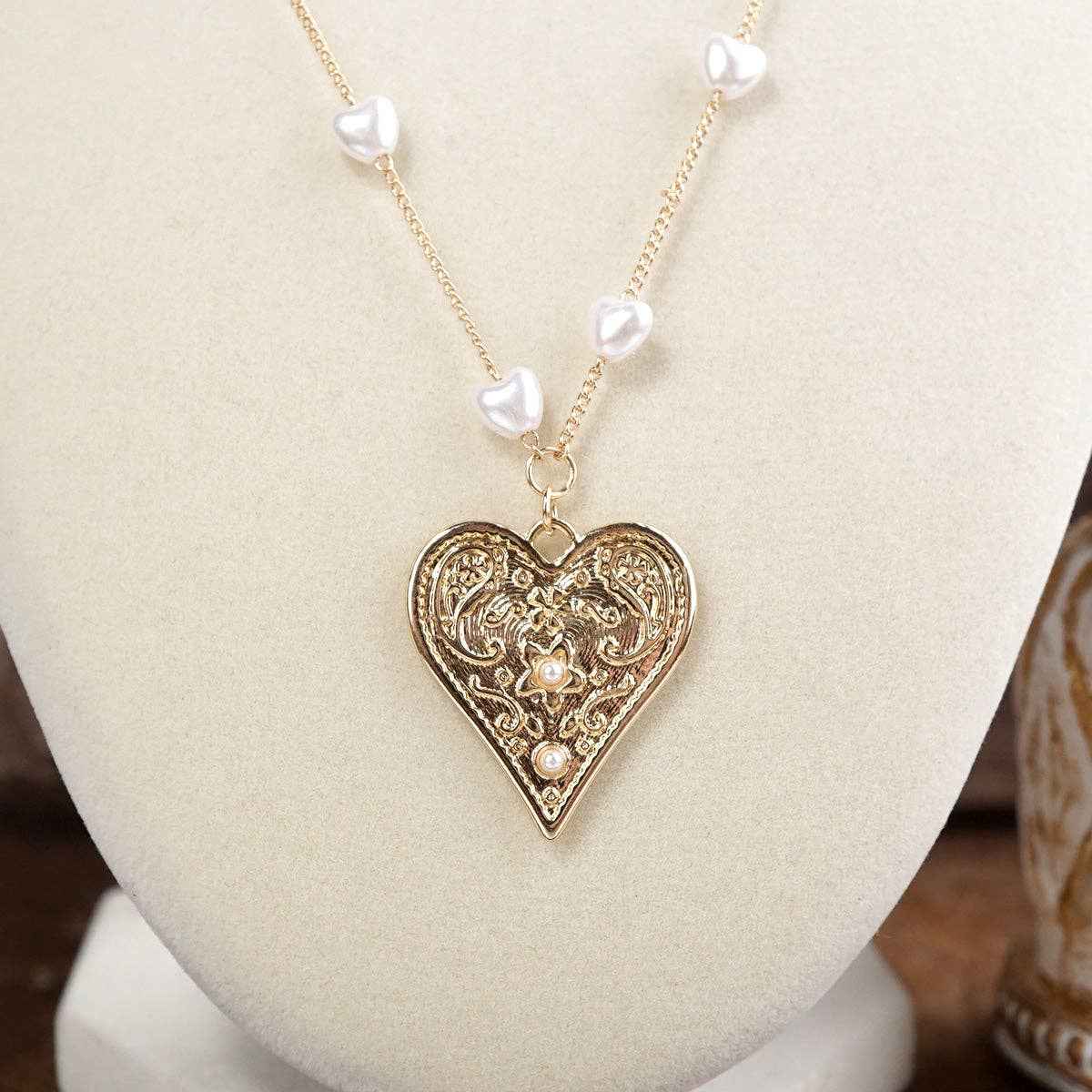 Heirloom Heart – Pearl Station Long Necklace