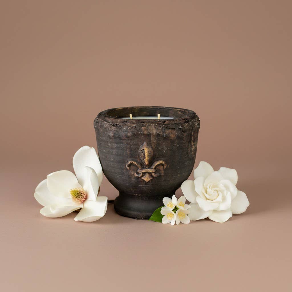20 oz Classic Pottery Candle: Christmas Hearth