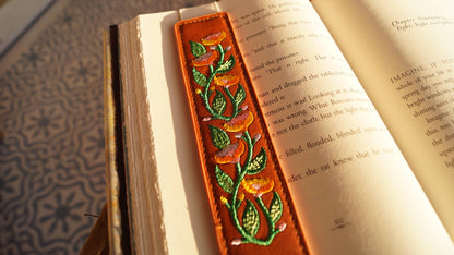 Moline Vine - Embroidered Elastic Bookmark