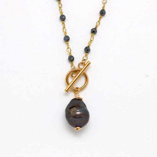 Necklace Hematite3mm bead)w/Midnight BaroquePearl Drop18”