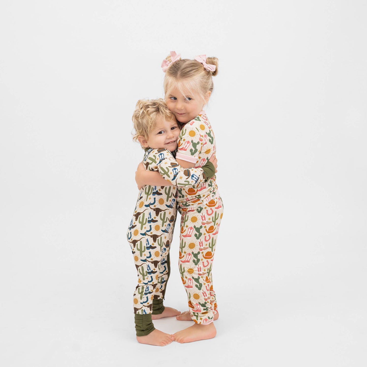 Conjunto de pijama de manga corta con pantalones de bambú para niños Hey Y'all Western