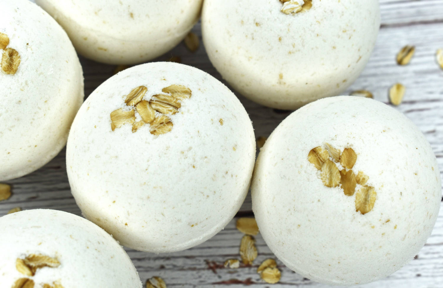 Oatmeal, Milk, and Honey Bath Bomb Fizzy