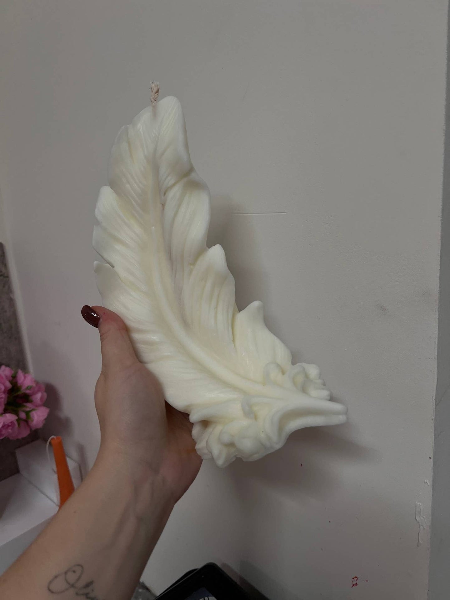 Huge Feather Candle 9.5x5in - Flowers