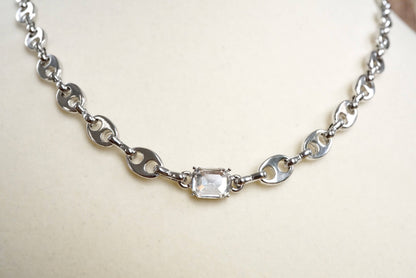 PennyLine inc - Short Anchor Chain Necklace with Emerald-Cut Crystal – Gold or Silver