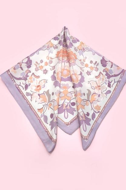 BUFANDA BANDANA DE TACTO SEDOSO CON ESTAMPADO TRADICIONAL
