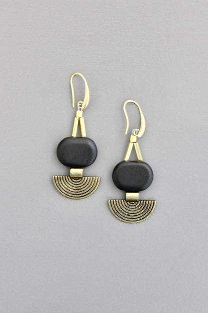Black agate geometric earrings