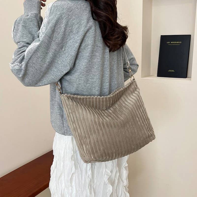 JOSSLYN de wall to wall - Bolso de mano de pana con correa de guitarra AZTEC | 40P584