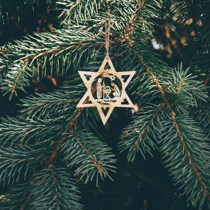 ORNAMENT STAR WITH HOLY FAMILY WOOD 3.875"