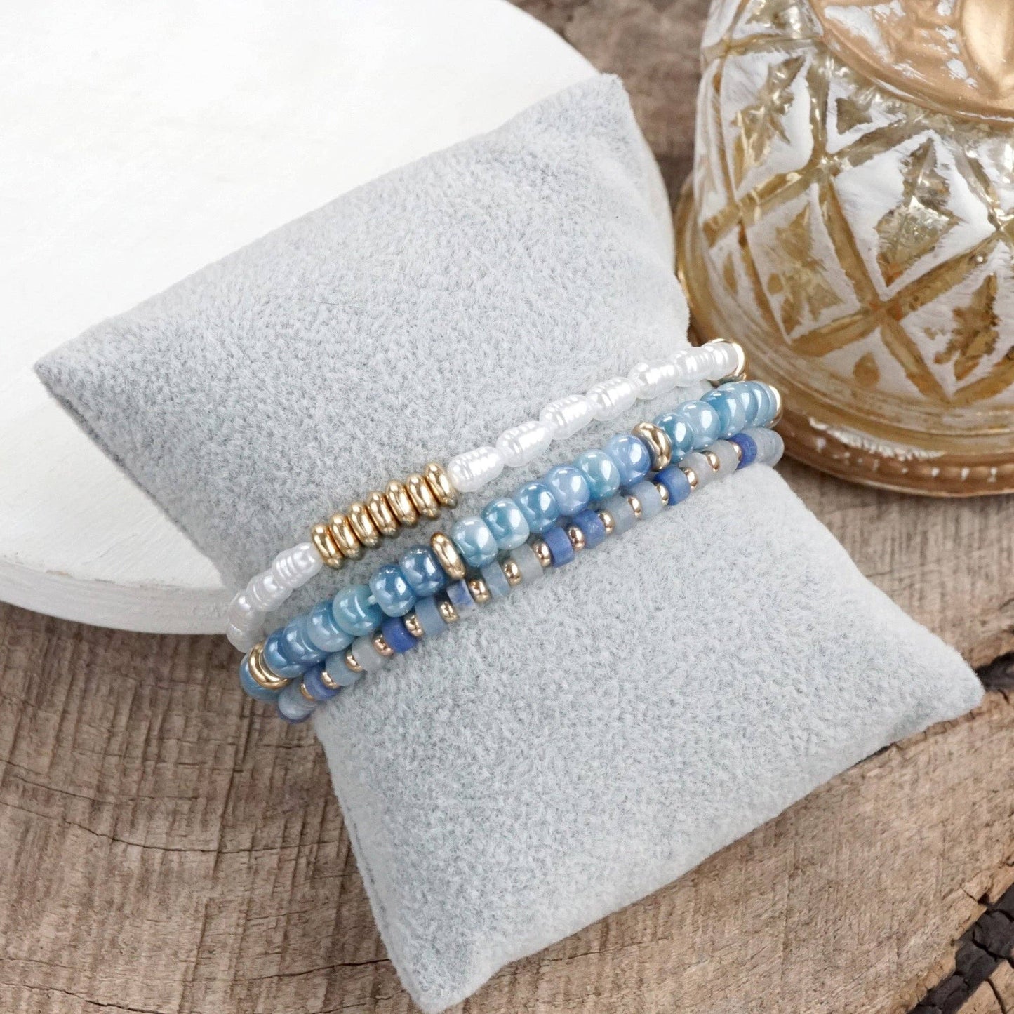 Trío de pulseras clásicas de cuentas: piedra natural, perlas y cristal