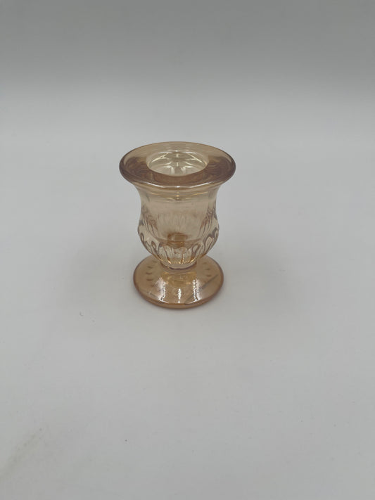Candelabro pequeño de vidrio ámbar con forma cónica