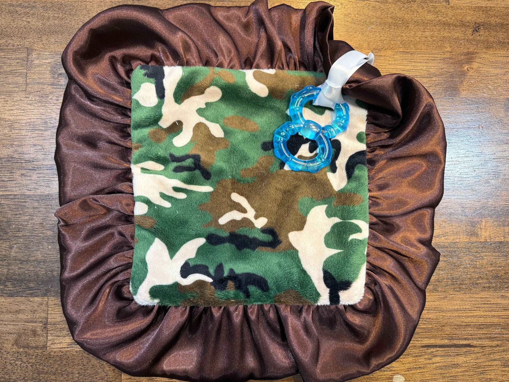 Cuddle Couture - Hunting buddy teether 10x10