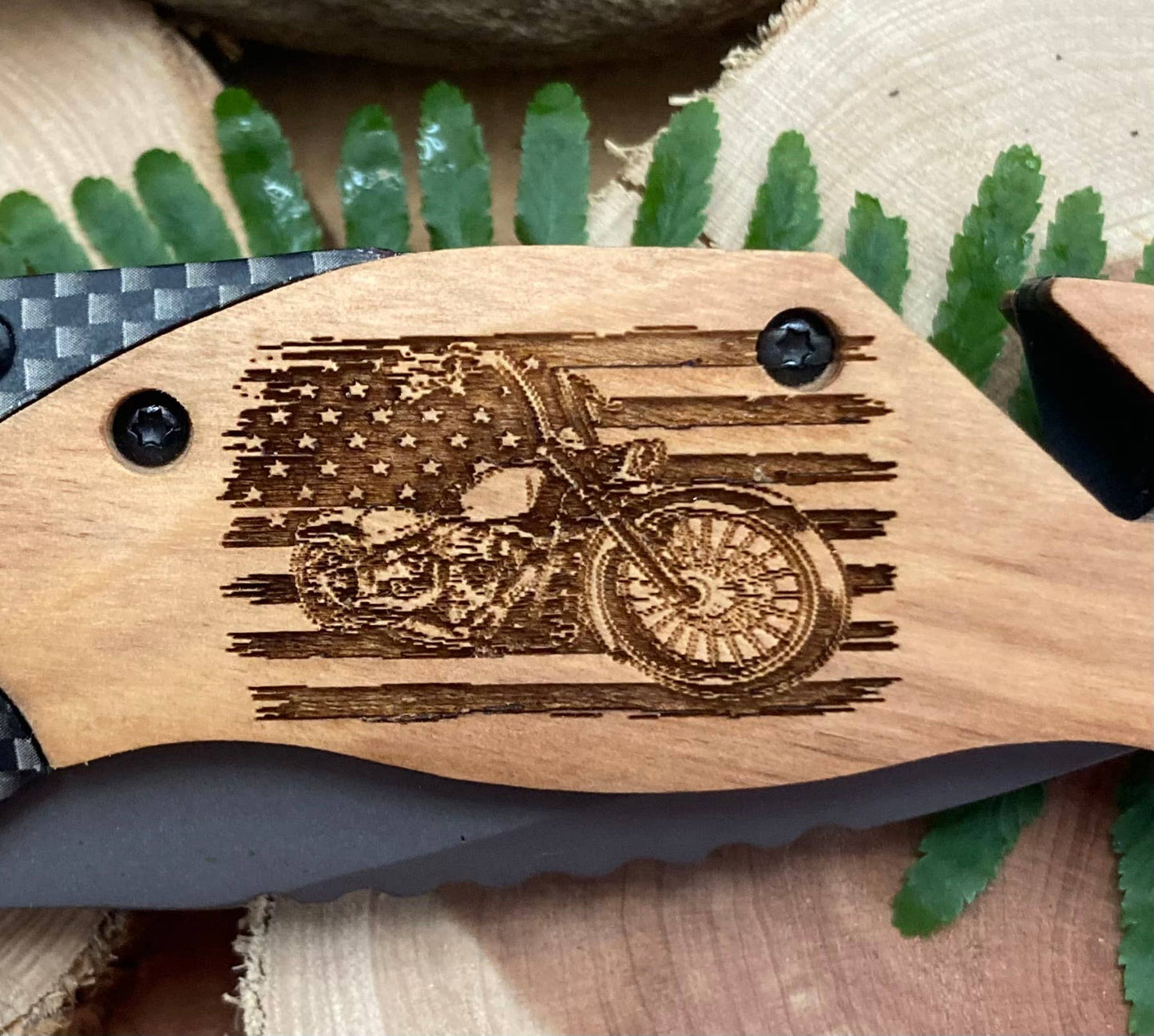 Quail Tail Laser Art - Motorcycle on Flag Knife