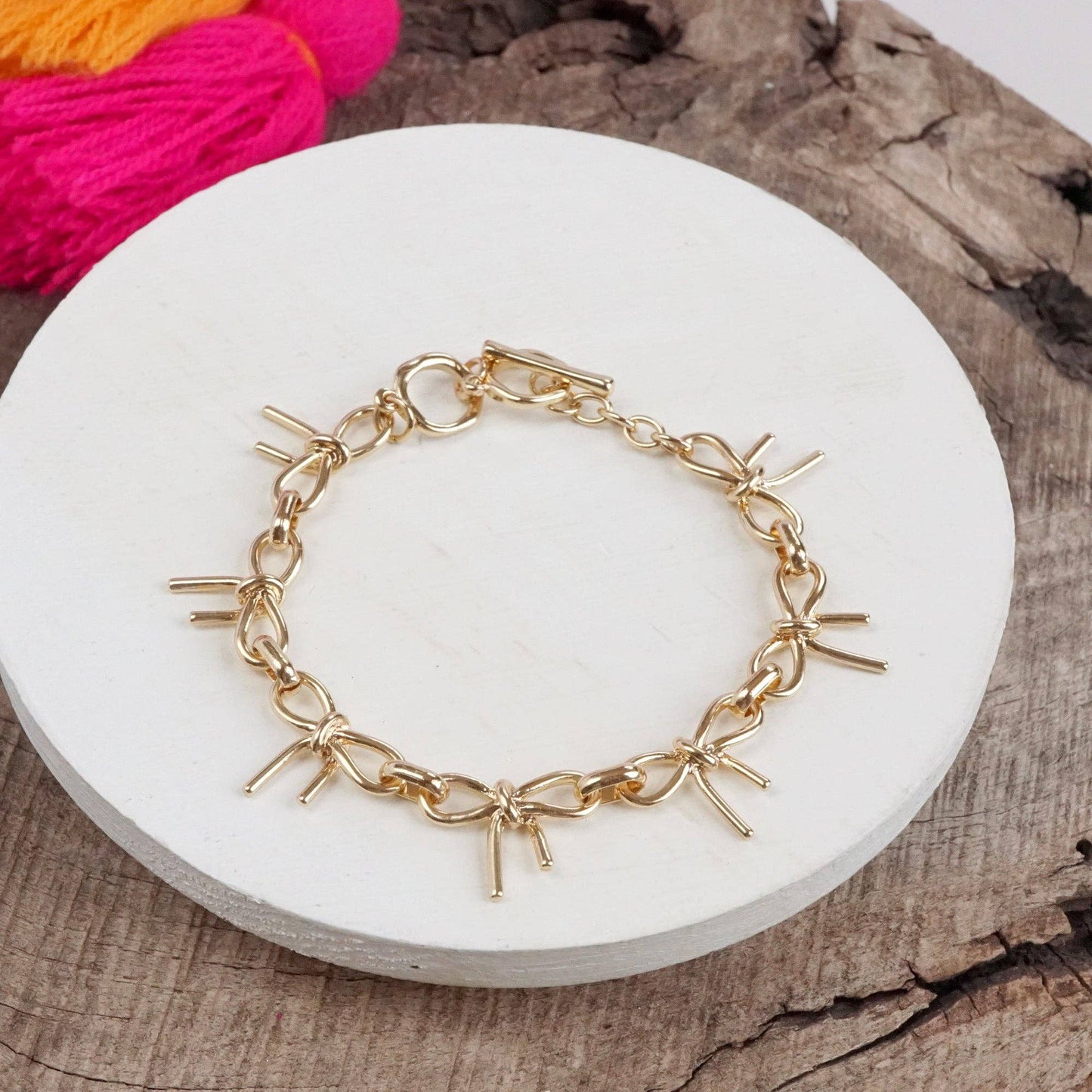 PennyLine inc - Bow Link Bracelet Gold Tone