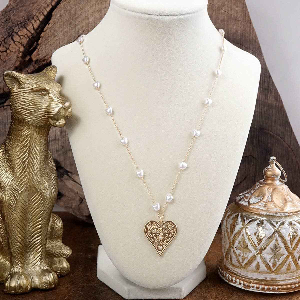 Heirloom Heart – Pearl Station Long Necklace