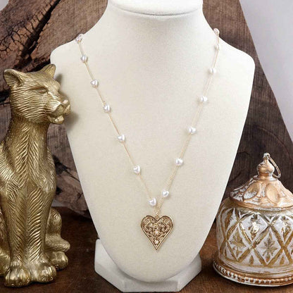 Heirloom Heart – Pearl Station Long Necklace