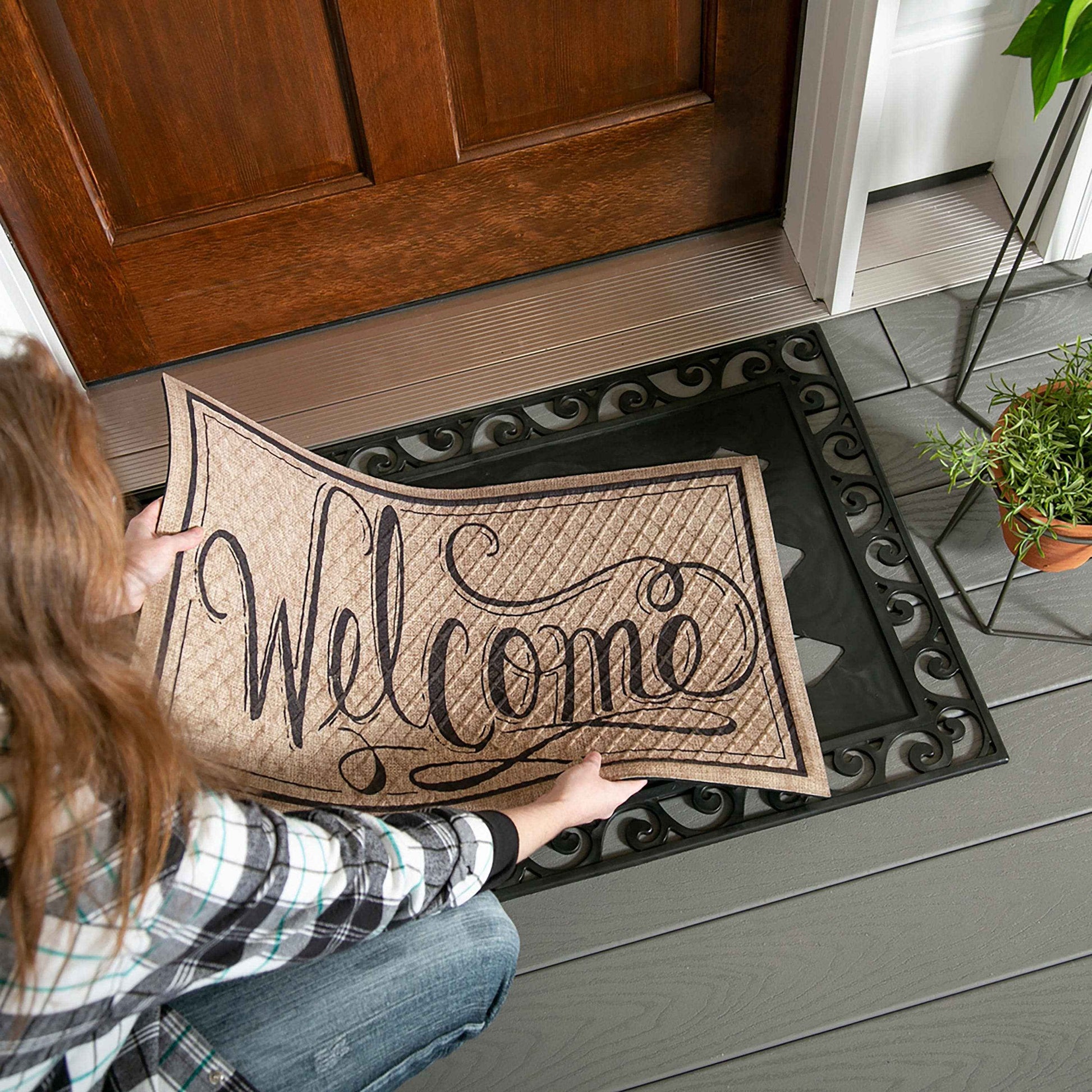 Cutout Scroll Embossed Floor Mat Tray