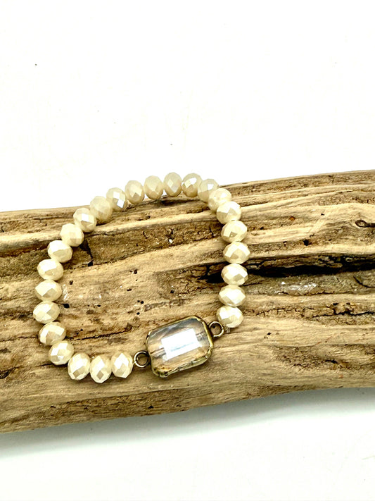Bracelet Stretch Beveled Cream Glass w/Sq. Beveled Glass Ctr.