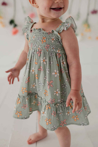 Babysprouts Flutter Dress Set: Sketched Daisy / 0-3M