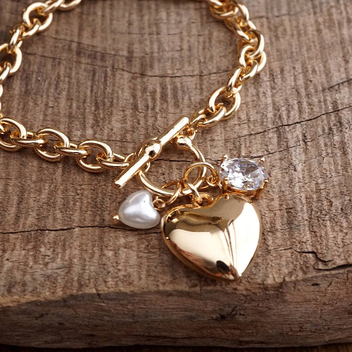 PennyLine inc - Heartstring Glow – Toggle Charm Bracelet with Pearl & Crystal