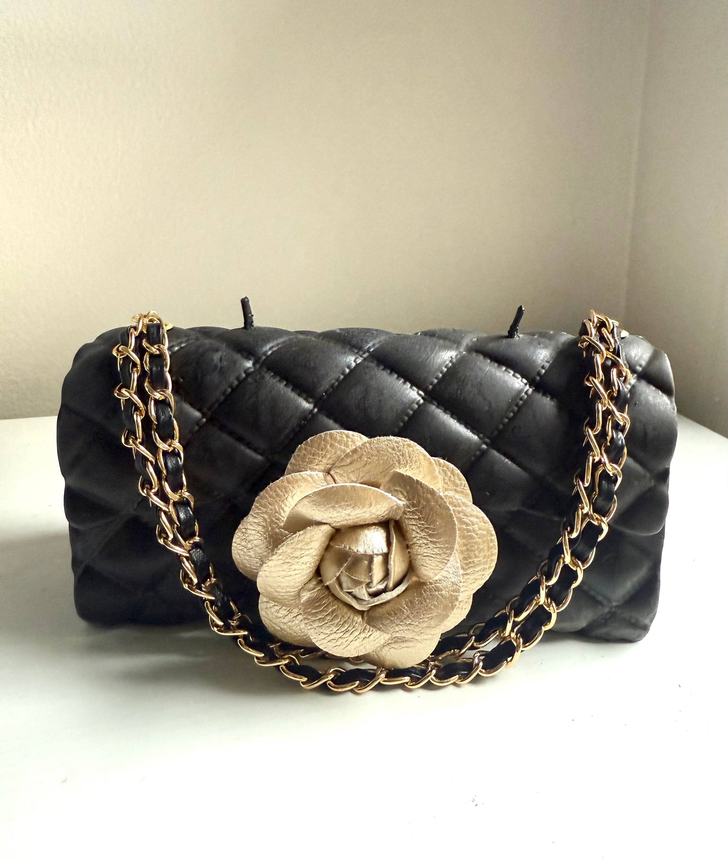 The Classic Couture Collection Candle Purse: Gold / Fragrance N*5