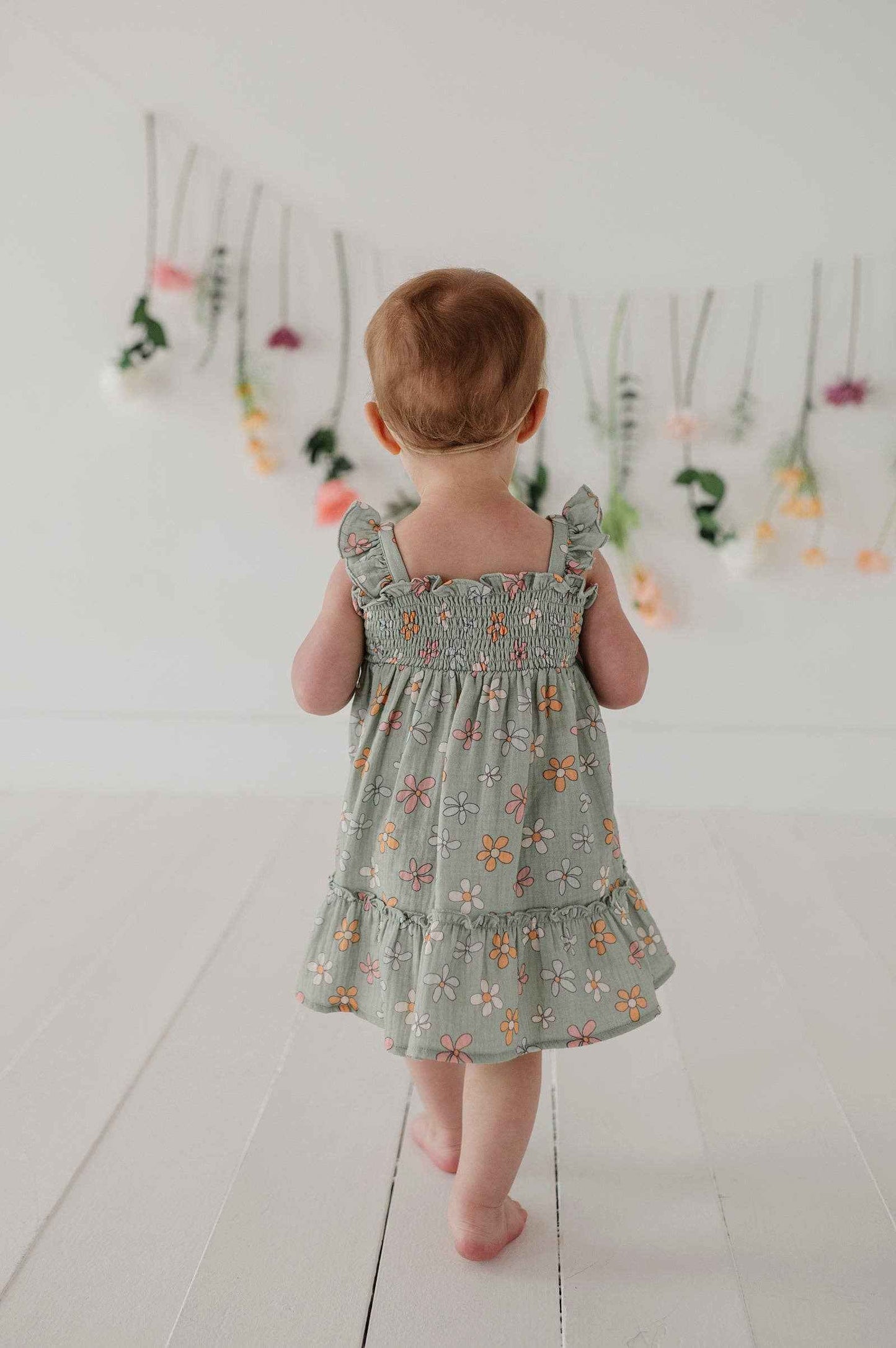 Babysprouts Flutter Dress Set: Sketched Daisy / 0-3M