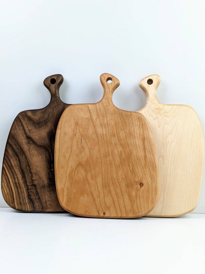 Tabla de embutidos de madera con asa - Redondeada