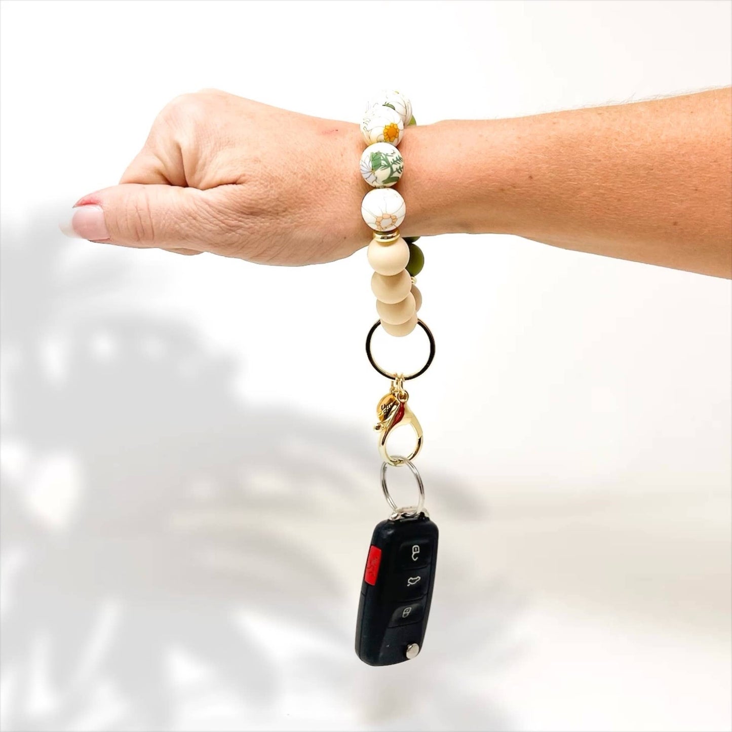 Hands-Free Keychain Wristlet - Dash of Daisy