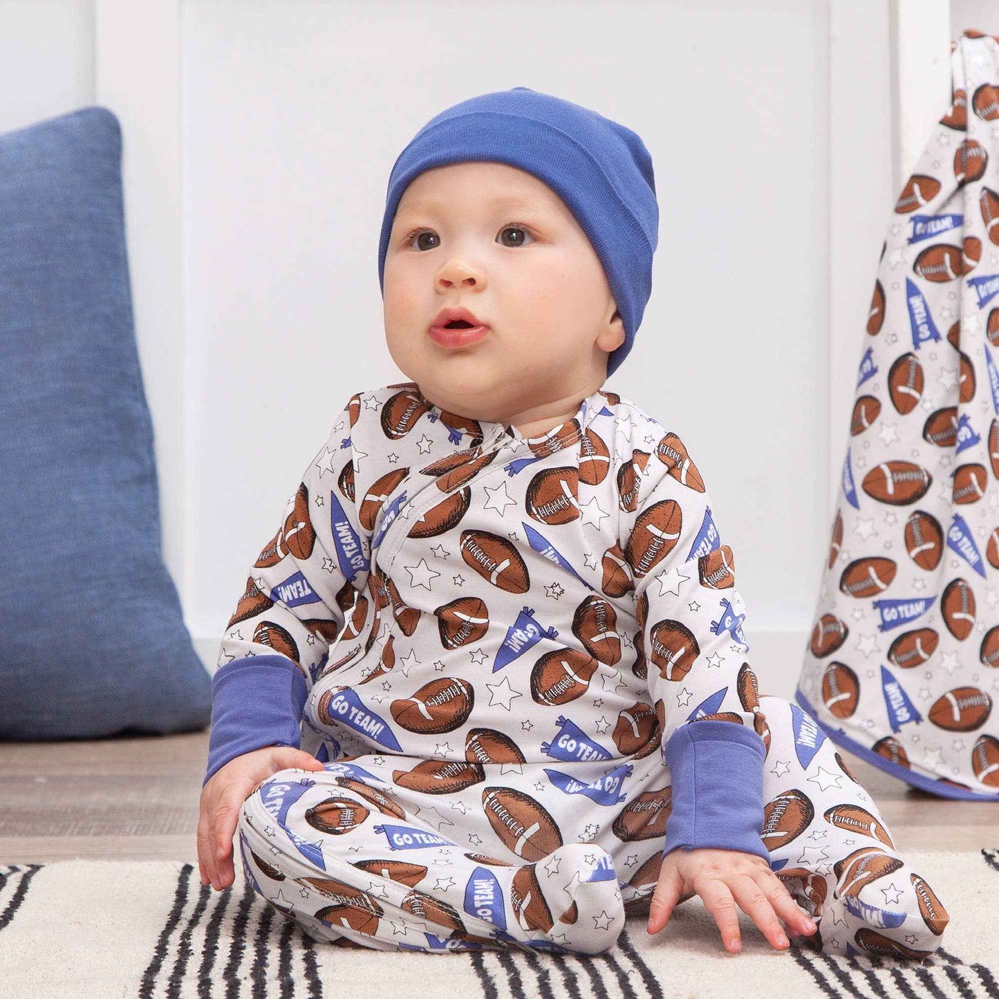 Bamboo Zipper Baby Romper – Football Fun & Comfort: 3-6M