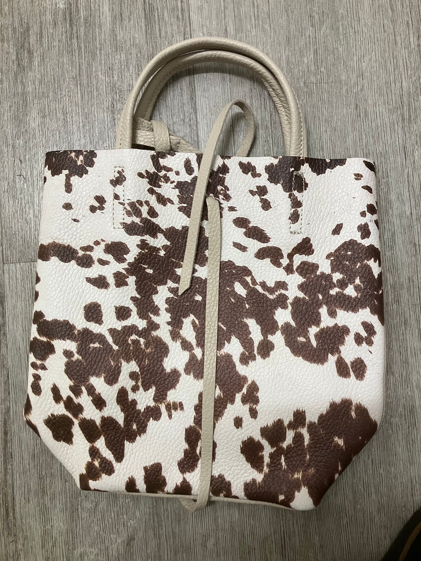 Mini tote pebble bag -cow print