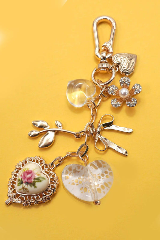 JOSSLYN de wall to wall - Charm floral para bolso con forma de corazón de encaje de porcelana | 80K047