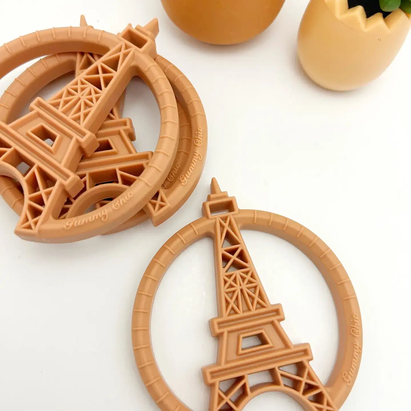 Vintage-inspired Paris Tower Teether