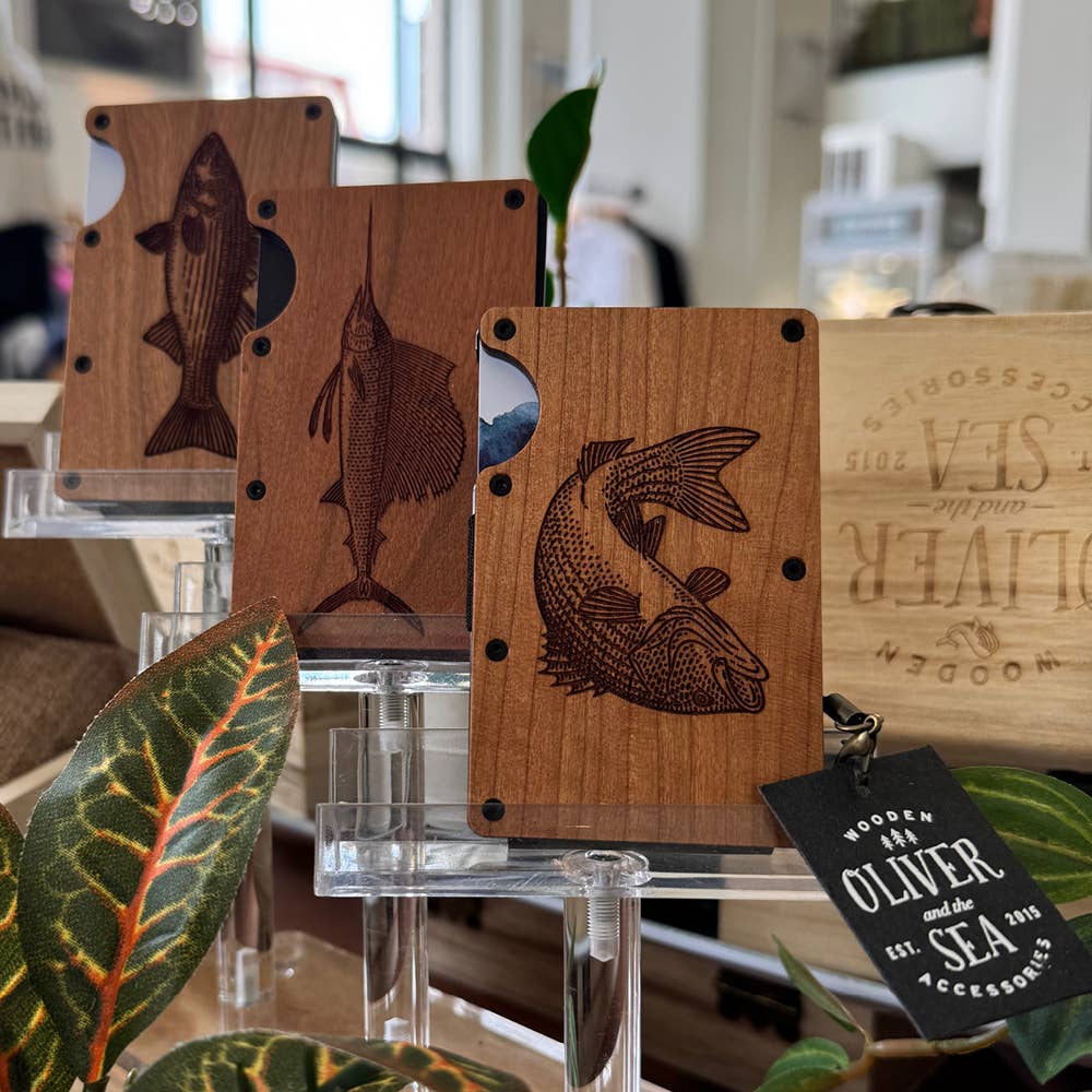 Oliver y el Mar - Cartera Minimalista con Grabado en Madera RFID, Delgada, de Madera, Vida Marina
