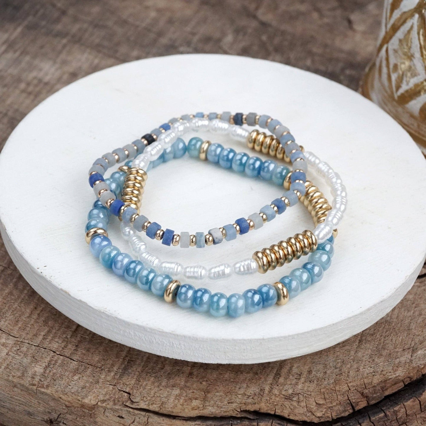 Trío de pulseras clásicas de cuentas: piedra natural, perlas y cristal