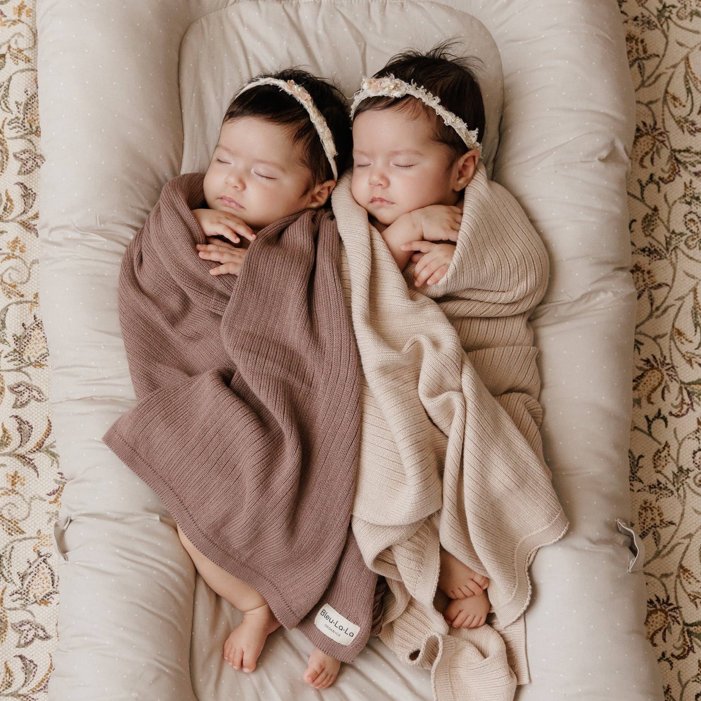 Ribbed Baby Swaddle Blanket: Mocha