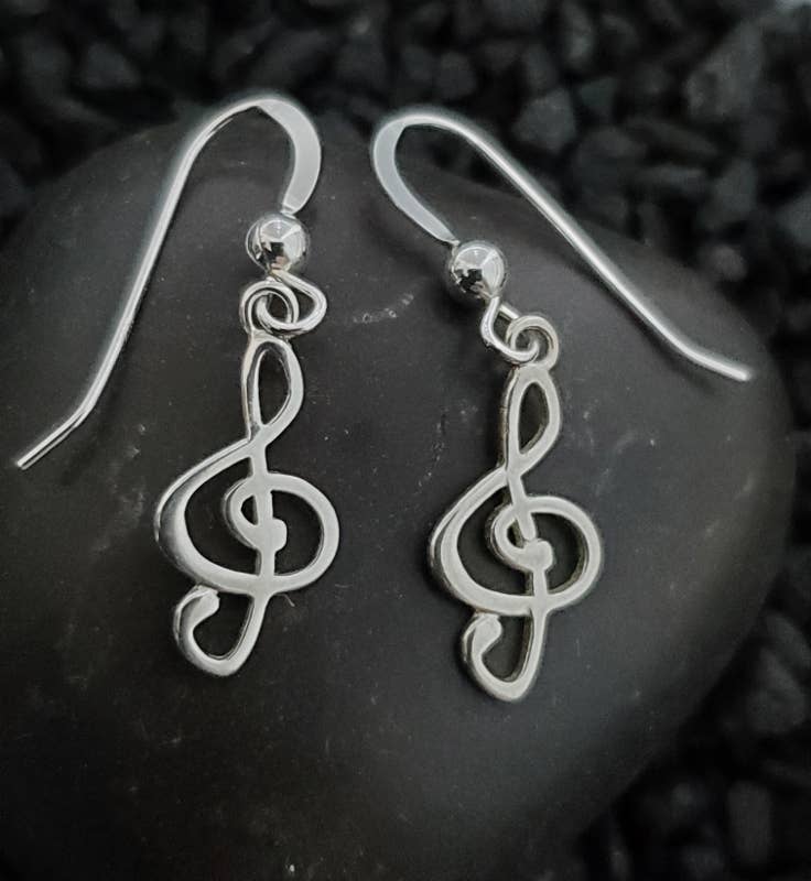 Sosie Designs - Pendientes con clave de sol